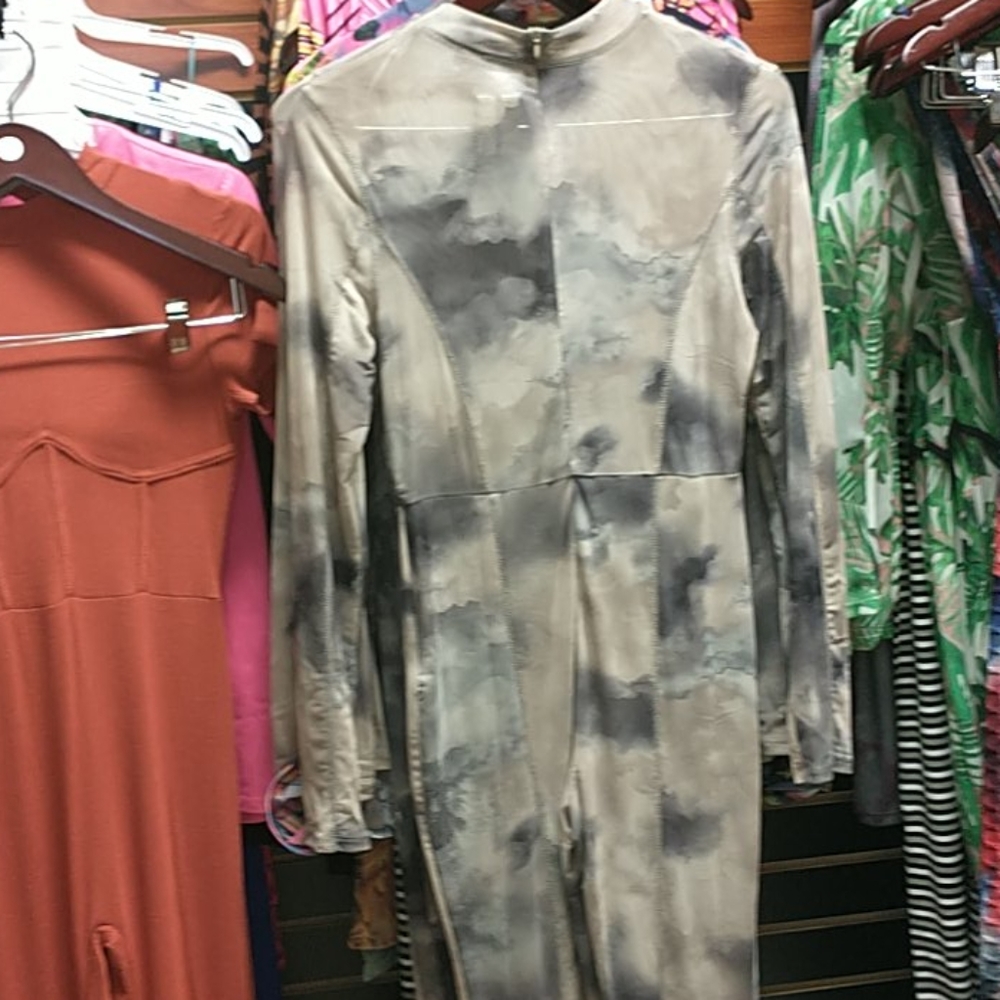 One piece jumpsuit - Picture 2 of 2